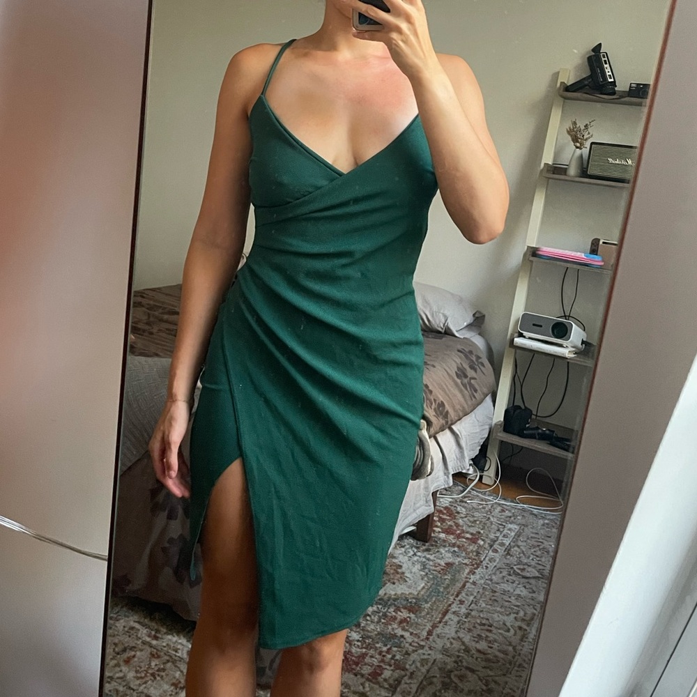 PrettyLittleThing Green Dress (US 8)